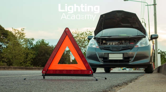 Flara kontra trójkąt ostrzegawczy